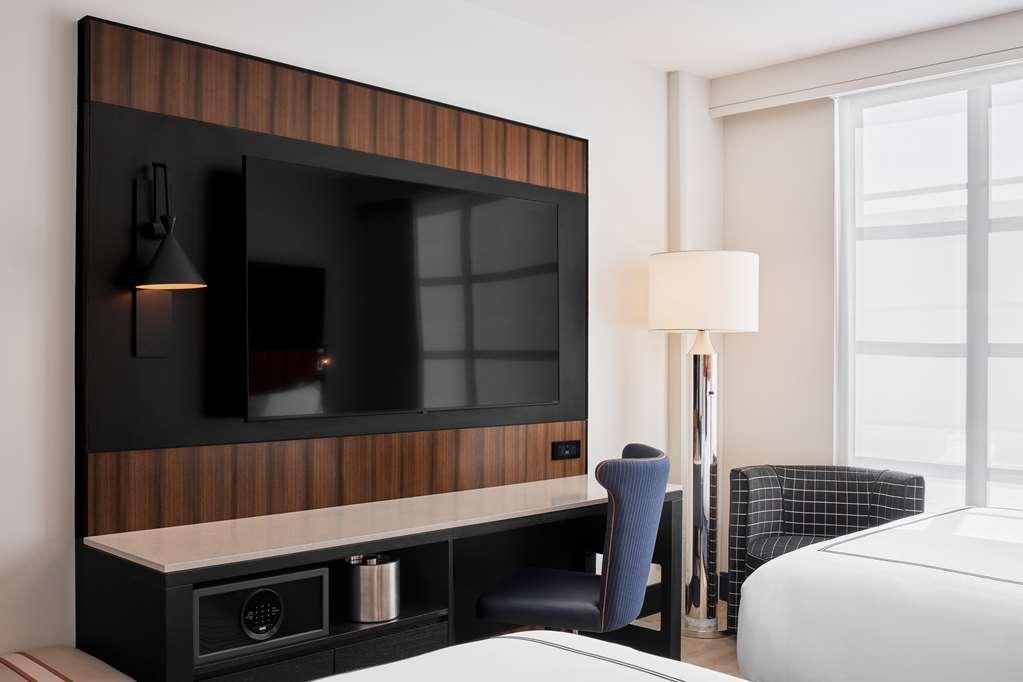 The Godfrey Detroit Curio Collection By Hilton Hotell Rum bild