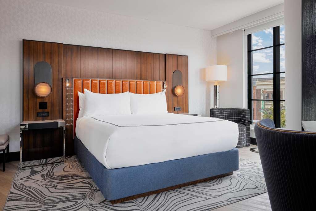 The Godfrey Detroit Curio Collection By Hilton Hotell Rum bild